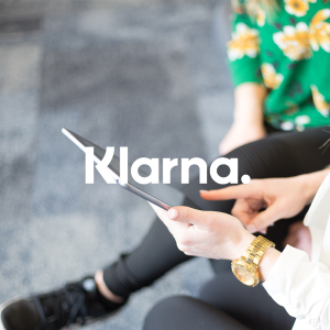 Banner showing blurred dots in the background, the logo of getworkrecognized and the title of the blog article.